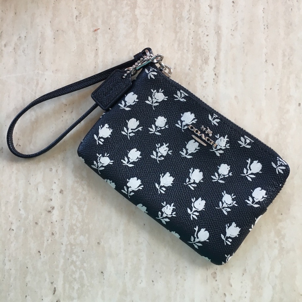 Coach | Navy Floral Wristlet